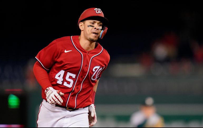 Meneses fue el gran héroe de su equipo ayer por la noche, pues en el último juego de la serie entre Washington y los Oakland Athletics el primera base mexicano consiguió el primer walkoff de su carrera en Grandes Ligas. AP / ARCHIVO
