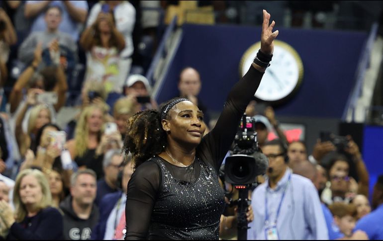 Serena Williams se retira de este deporte que le dio tantas alegrías, luego de perder esta noche ante la australiana, Ajla Tomljanović, en tres sets en su último torneo, el US Open 2022. AFP