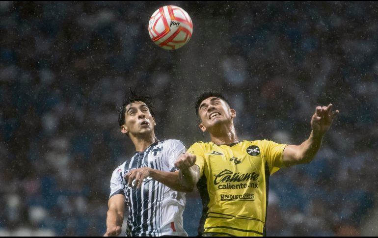 Ambos equipos se nulificaron en la cancha del Monterrey. EFE/M. Sierra