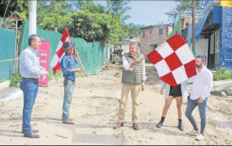 El presidente municipal Juan José Frangie encabezó el arranque de las obras. ESPECIAL