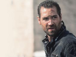 Manuel García-Rulfo aparece en una escena de la producción de Netflix: “6 Underground”. ESPECIAL/Netflix