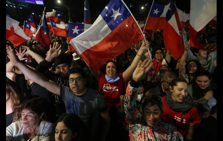 Chile rechaza con un 62.2 % la propuesta de nueva Constitución. EFE