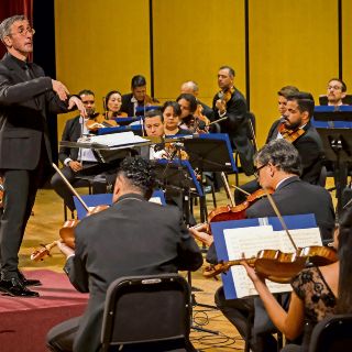 Amacueca engalana su fiesta cultural con la OFJ