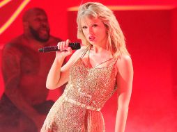 Taylor Swift anunció el próximo lanzamiento de su álbum inédito “Midnights”. AFP/JC Olivera