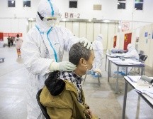 Desde 2020, China ha aprobado ocho vacunas contra el COVID-19 desarrolladas localmente, pero aún no ha permitido que se utilicen vacunas extranjeras en su territorio. AFP / ARCHIVO