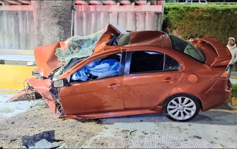 Los jóvenes viajaban en un Mitsubishi Lancer, modelo 2011. ESPECIAL