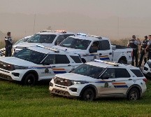 Videos y fotografías desde el lugar del incidente mostraban una camioneta blanca fuera del camino y rodeada de vehículos policiales. AP/H. Yu