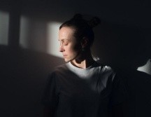 Los picos de irritabilidad o de pesimismo prolongado pueden ser un indicio de esta dolencia. GETTY IMAGES