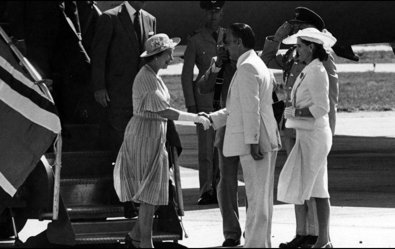 La Reina Isabel II visitó por segunda ocasión México en 1983, cuando acudió a Puerto Vallarta, Jalisco. El Universal/ Archivo