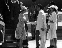 La Reina Isabel II visitó por segunda ocasión México en 1983, cuando acudió a Puerto Vallarta, Jalisco. El Universal/ Archivo
