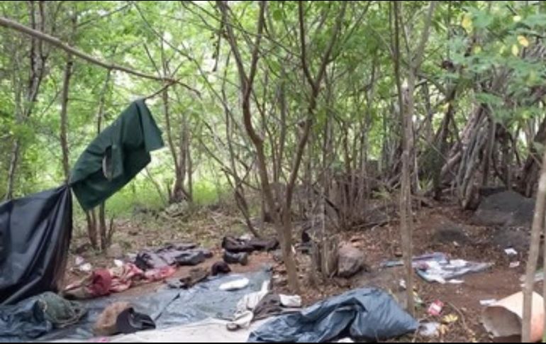 Los elementos de seguridad aseguraron armas largas, cargadores de diferentes calibres, cartuchos útiles de diferentes calibres y chalecos balísticos. ESPECIAL/Gobierno de México