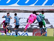 Carlos Acevedo se tiró de palomita para empatar el marcador. IMAGO7