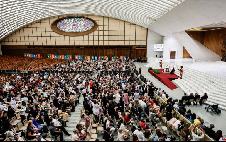 El Papa Francisco recibió en audiencia en el Vaticano a representantes de la Academia Pontificia de las Ciencias. EFE/F. Frustaci
