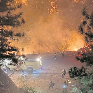 Estados Unidos: Incendio devasta 17 mil hectáreas de bosque