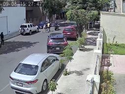 El Asalto al negocio en la calle Bernardo de Balbuena al cruce de Reforma, en Santa Tere. ESPECIAL