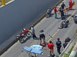 Al sitio acudieron peritos regionales del Instituto Jalisciense de Ciencias Forenses. ESPECIAL
