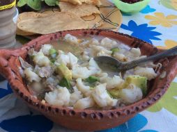 Hay mil maneras de preparar el pozole, y todas son deliciosas. NTX/ARCHIVO