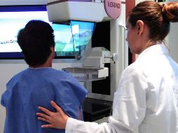 Gracias al programa Reconstruyendo Vidas AC y a los donativos recibidos, se ha logrado apoyar, desde distintos ámbitos, a 320 pacientes mujeres con cáncer de mama. EL INFORMADOR/ARCHIVO