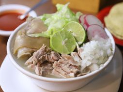 El pozole es una de las comidas favoritas para los mexicanos y eligen este platillo para la cena de Independencia. EL INFORMADOR/ C. ZEPEDA