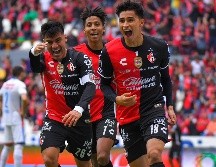 Unos cinco mil aficionados tapatíos que apoyan a los Zorros se dieron cita en la Gran Manzana con la finalidad de dar aliento a sus jugadores. IMAGO7