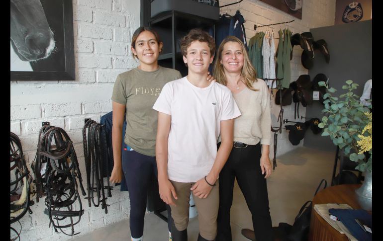 Fabiola Piña, Alejandro Antillón y Diana González. GENTE BIEN JALISCO/Antonio Martínez