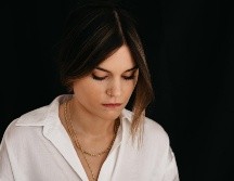 Elvira Sastre, una de las poetas más leídas y reconocidas entre el público juvenil, ganadora del Premio Biblioteca Breve, ofrecerá una velada inolvidable el jueves 1 de diciembre, a las 18:00 en el Salón 6. CORTESÍA