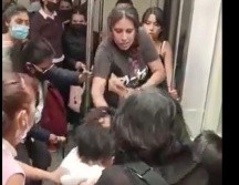 La pelea de las mujeres se dio en el Metro de la Ciudad de México. ESPECIAL