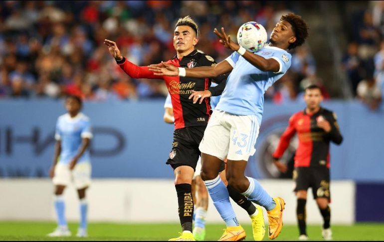 Para Atlas no queda más que cerrar de manera digna y buscando no ser exhibidos en la Liga MX. . AFP/M. STOBE