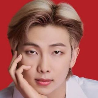 Integrante de BTS hace una donación millonaria al arte coreano