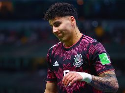 La lesión del mexicano lo mantendrá fuera de las canchas de dos a tres semanas, por lo que se perderá los juegos de la Selección Mexicana ante Perú y Colombia. IMAGO7