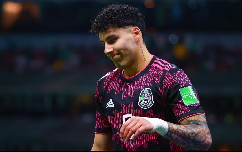 La lesión del mexicano lo mantendrá fuera de las canchas de dos a tres semanas, por lo que se perderá los juegos de la Selección Mexicana ante Perú y Colombia. IMAGO7