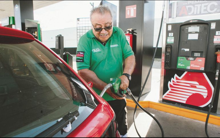 Esta semana se pagará un poco menos por litro de gasolina. EL INFORMADOR/ Archivo