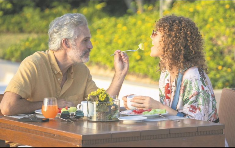Juan Pablo Medina con Johanna Murillo, en una escena de la cinta “Soy tu fan”. ESPECIAL
