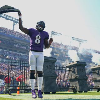 ¡Histórico! Lamar Jackson rompe récord ante Miami Dolphins