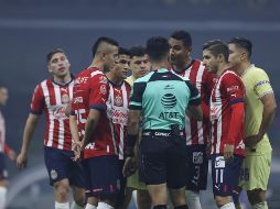 El Clásico Nacional no estuvo libre de polémica arbitral. IMAGO7