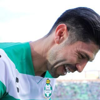 ¡HERMOSO! Así fue el homenaje del Santos a Oribe Peralta (FOTOS)