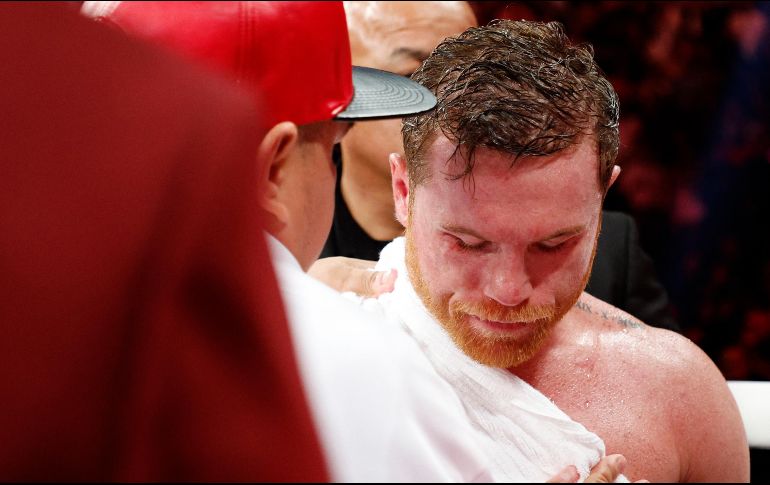 Someterse a una cirugía en la mano izquierda para realizar una reparación de meniscos podría costar algunos millones de dólares a Saúl 