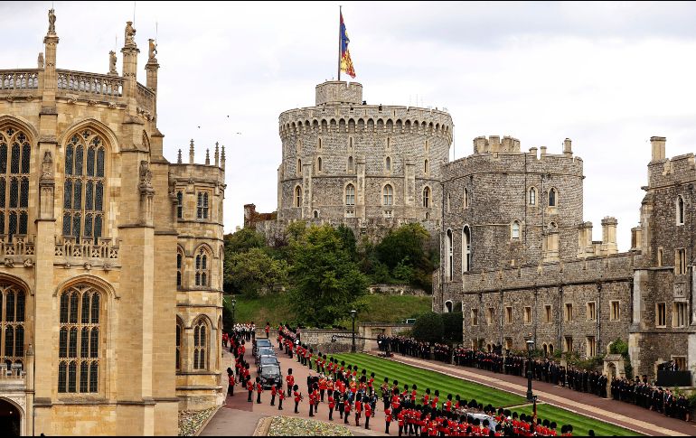 A partir de las 19.30 hora local (18.30 GMT), un nuevo servicio privado, reservado a los miembros más cercanos de la familia real británica, dará el último adiós a la soberana. AP / R. Pierse