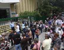 Hasta el momento, elementos de Protección Civil reportan afectaciones menores en el Centro tapatío. EFE/F. Guasco