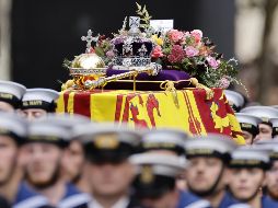 Unos 800 invitados, incluidos empleados de la difunta reina, asistieron al último oficio público. EFE/T. Akmen