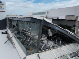 Los dos fallecimientos por el sismo ocurrieron en Colima. En la imagen, el gimnasio donde rescataron el cuerpo del hombre. ESPECIAL