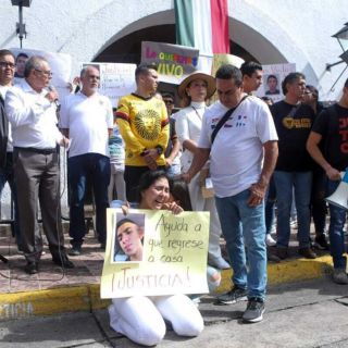 "Ayúdenme a recuperar a mi hijo", pide madre de Miguel, estudiante de la UdeG