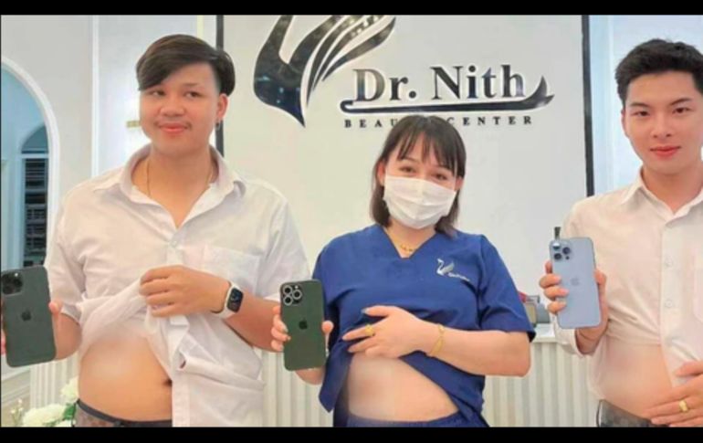 Hasta el momento se desconoce si efectivamente los jóvenes de la foto cambiaron un riñón por un iPhone 14. ESPECIAL