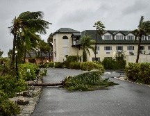 Luego de su paso destructor por Puerto Rico y República Dominicana, ahora afectó a los territorios británicos. AP