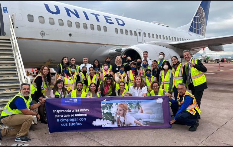 Esta es la primera vez que la aerolínea estadounidense organiza el Día de las Niñas en la Aviación en México. ESPECIAL/United Airlines