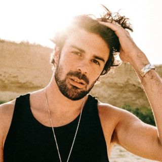 El español Héctor Pérez se abre paso en México con "Florencia"