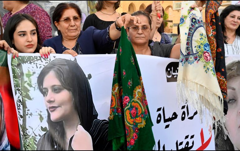 Los manifestantes, muchos de ellos mujeres, dicen que Amini murió bajo la custodia de la policía moral. EFE/W. Yamzeh