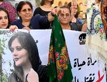 Los manifestantes, muchos de ellos mujeres, dicen que Amini murió bajo la custodia de la policía moral. EFE/W. Yamzeh