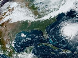 La presencia de huracanes en Canadá es inusual, en parte porque una vez que las tormentas llegan a aguas más frías pierden su principal fuente de energía y se convierten en ciclones extratropicales. AP / NOAA
