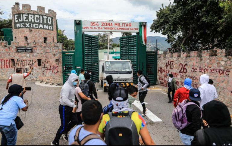 El Presidente López Obrador señaló no estar de acuerdo en las protestas violentas por el Caso Ayotzinapa. EFE/ D. Guzmán